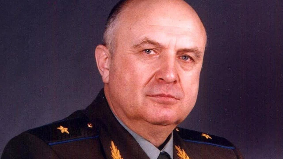Генерал Петров