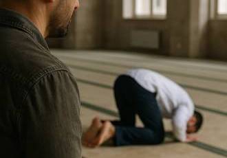 Стань ближе к Аллаху, говорили они...